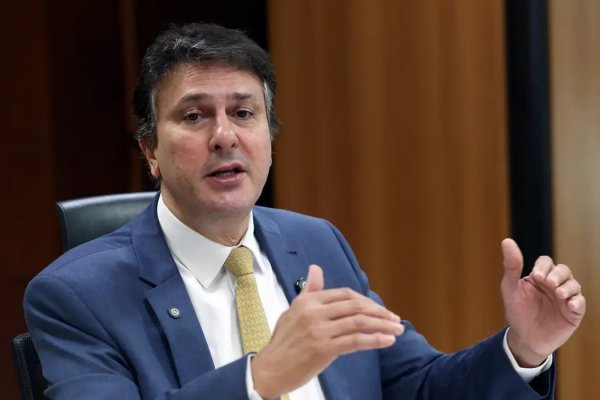 [Camilo vai se reunir de novo com Lula para destravar medida provisória do piso salarial para professores]