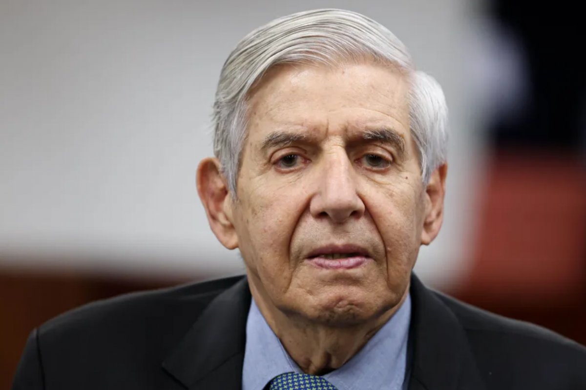 Moraes autoriza visitas e acesso ao terraço para Augusto Heleno em prisão domiciliar