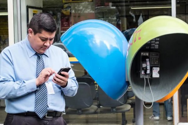 [Orelhões serão extintos em todo o Brasil até o fim de 2028]