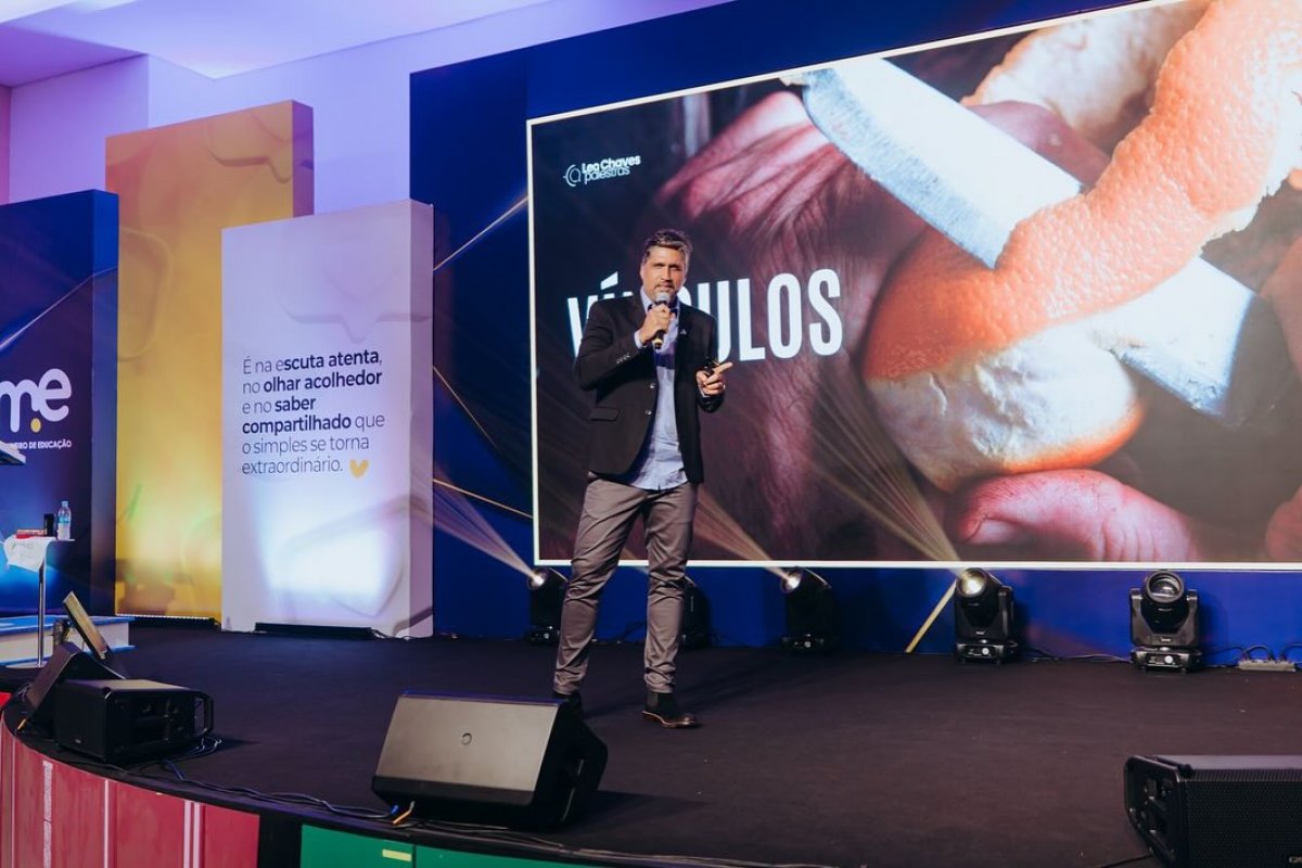 Leo Chaves realiza primeiras palestras do ano e celebra a valorização dos professores! 