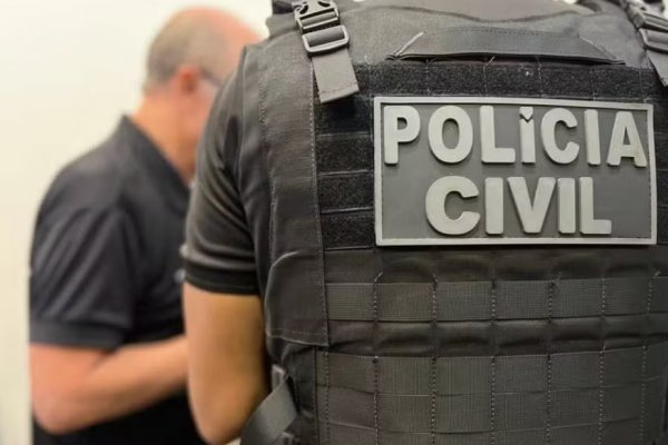 [Mulher fica ferida após ser atacada com ácido em salão de beleza em Salvador ]