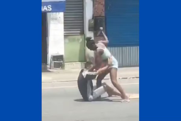 [Mulher esfaqueia homem durante briga em meio a trânsito de Salvador]