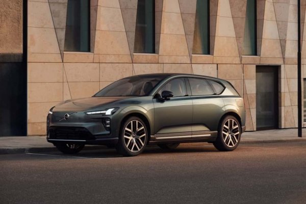 [Novo SUV elétrico da Volvo roda 810km com uma carga ]