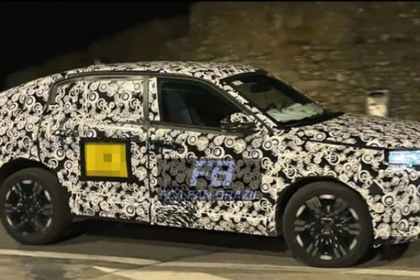 [Fiat Fastback 2027 surge com lanternas em formato de “pixels”]