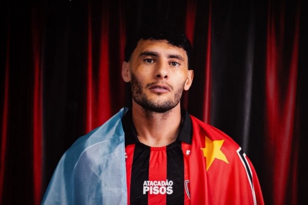 [Vitória anuncia a contratação do meia argentino Emmanuel Martínez]