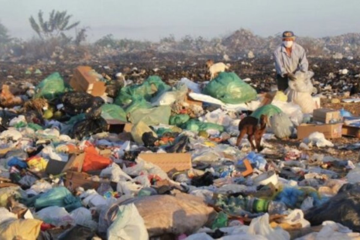 Justiça determina fechamento do lixão de Curaça, no interior da Bahia