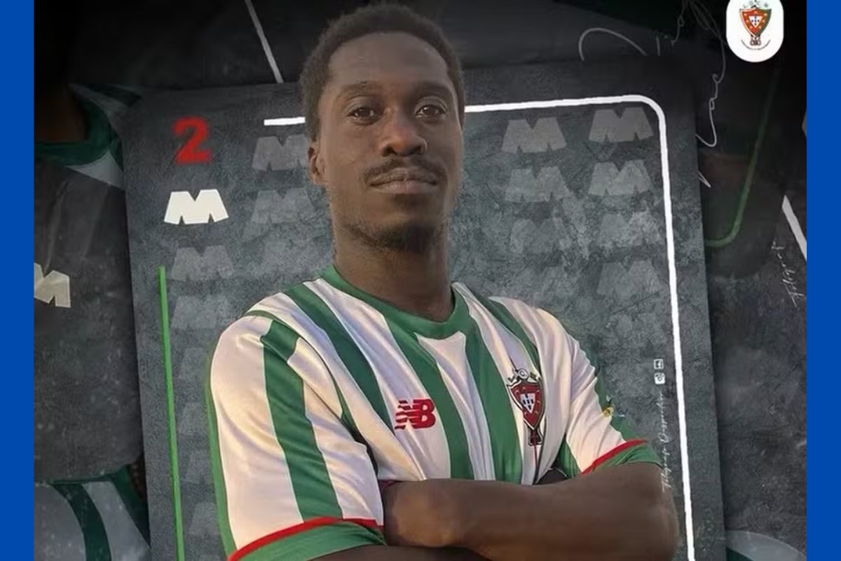 Jogador de futebol morre, aos 27 anos, após sofrer mal súbito durante partida em Portugal
