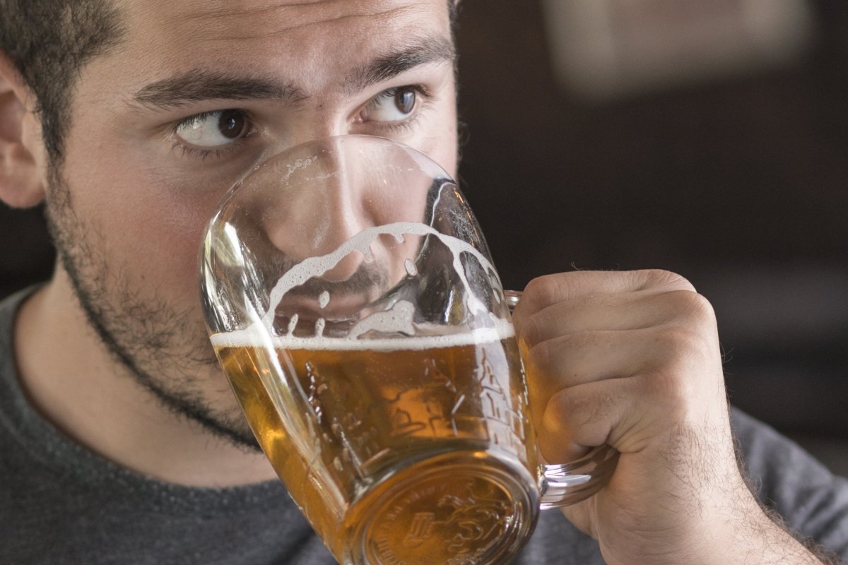 Doenças do fígado aumentam no Verão e consumo em excesso de bebidas alcoólicas é um dos motivos!