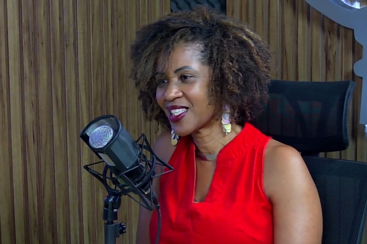 “Minha vida deu uma virada”: pedagoga relata como diagnóstico de autismo do filho transformou sua trajetória