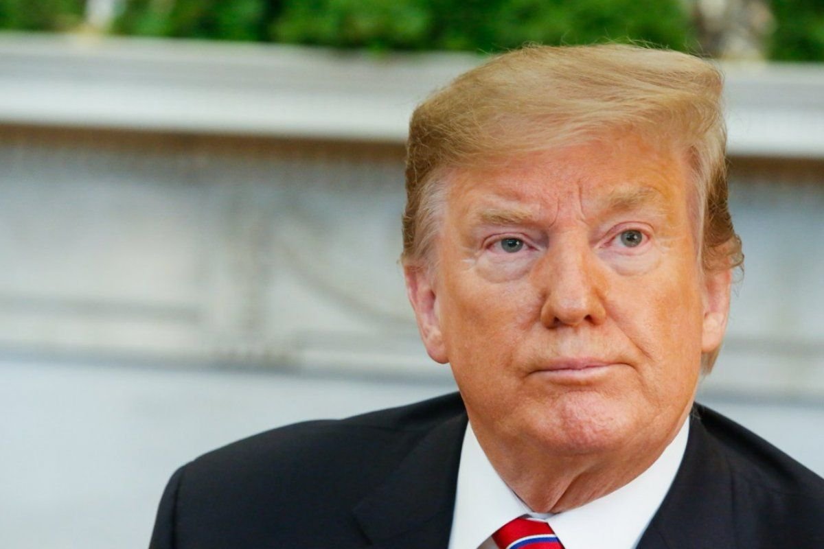 Trump ameaça impor tarifa de 100% ao Canadá em meio a aproximação comercial com a China