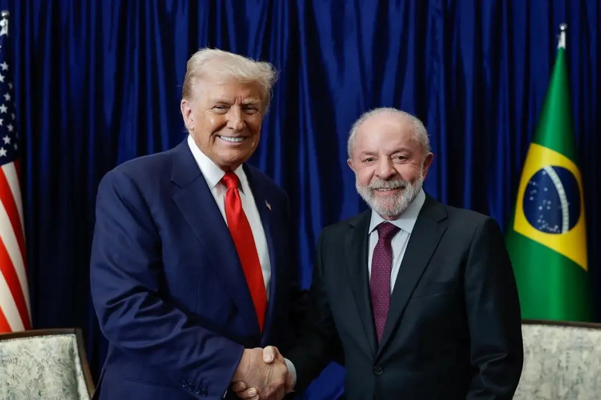 Lula e Trump conversam por telefone e acertam visita do presidente brasileiro aos EUA
