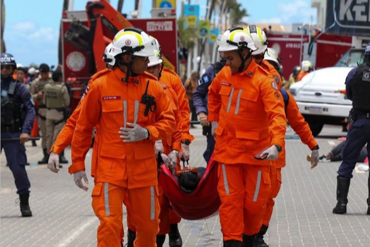 Corpo de Bombeiros realiza simulado para Carnaval de Salvador 2026