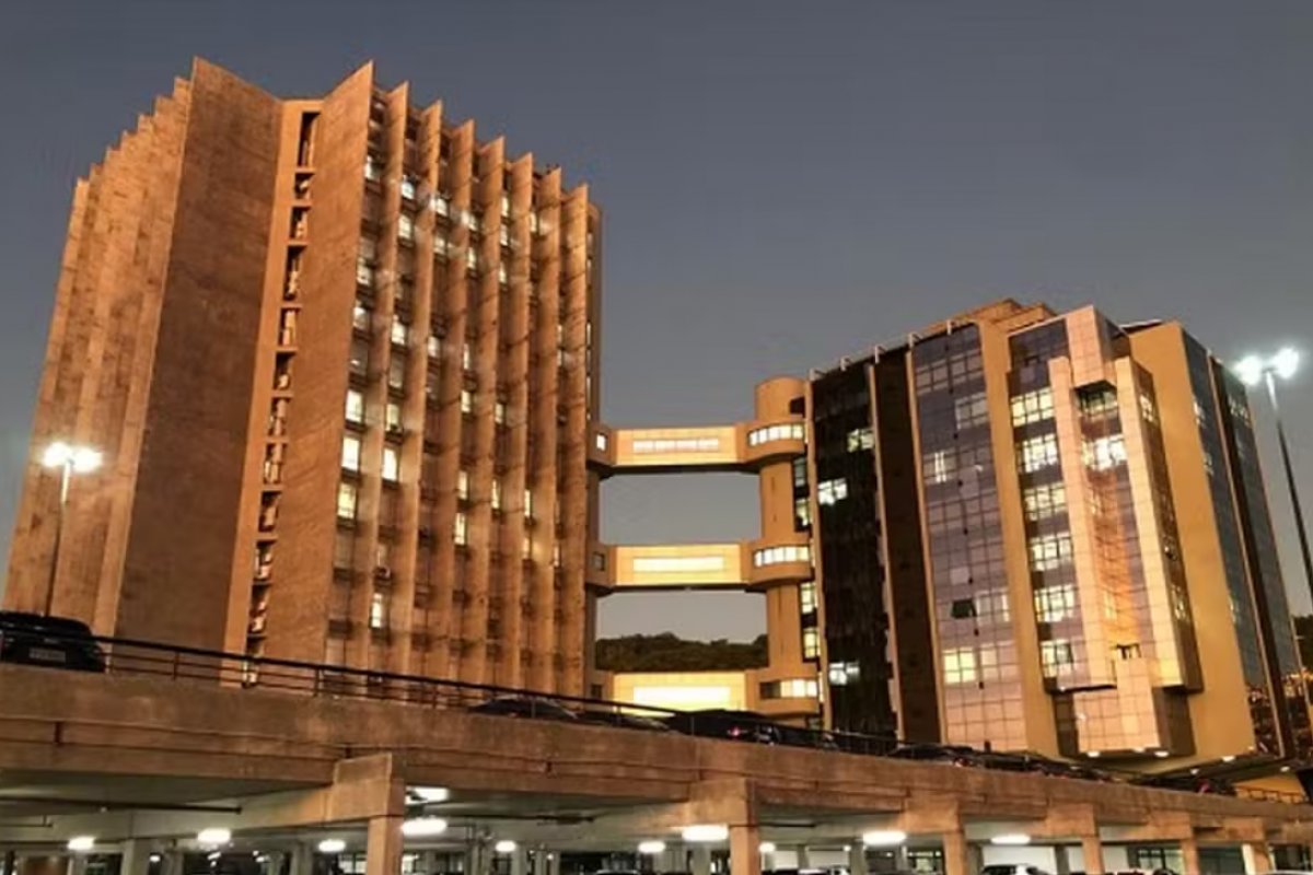 TJ de Santa Catarina suspende lei que proíbe cotas raciais em universidades