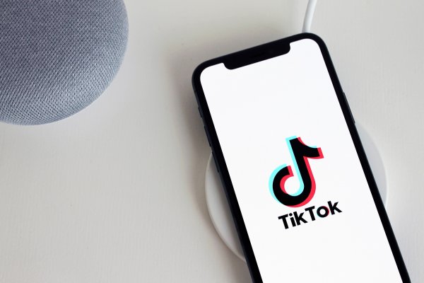 [Denúncia de 'censura pró-Trump' no TikTok impulsiona rival australiano UpScrolled]