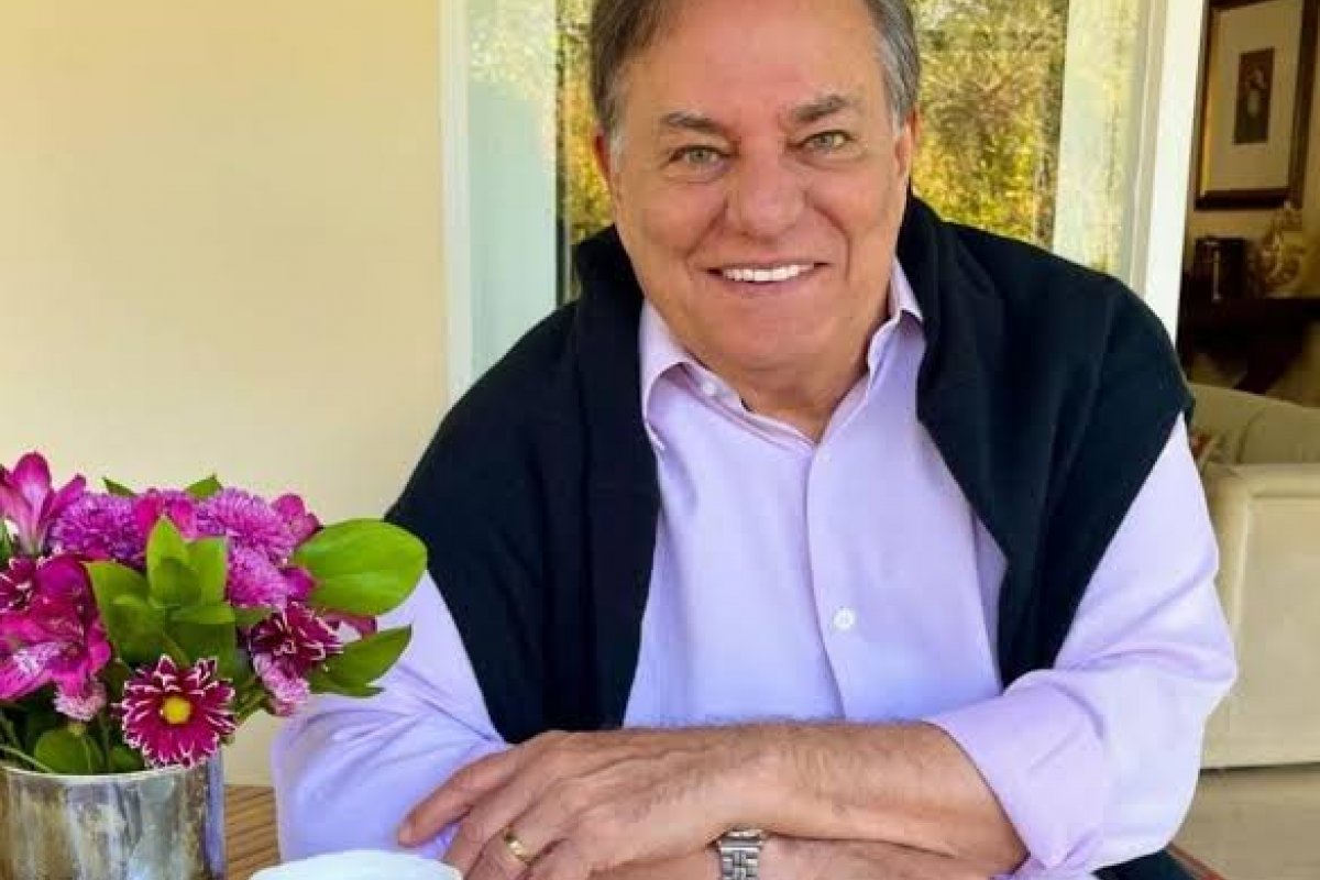 Ronnie Von está fora da RedeTV! 