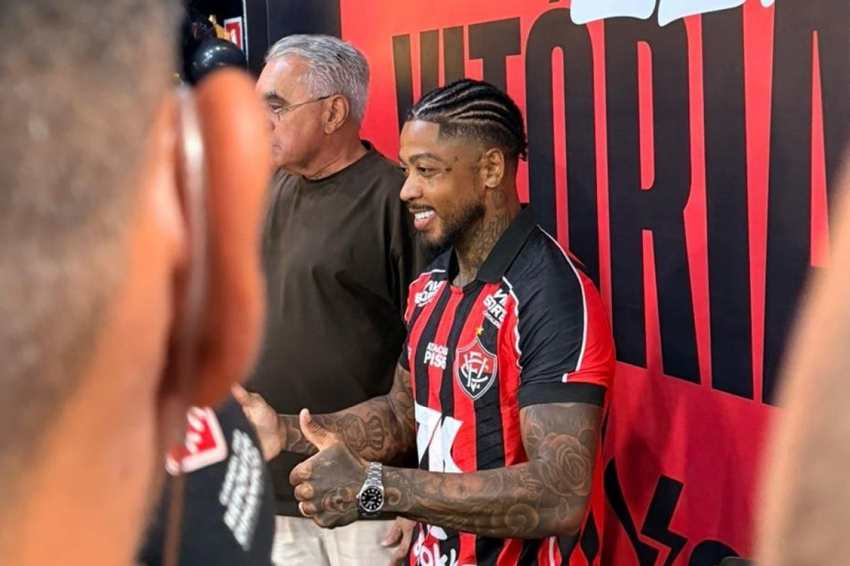 Vídeo: "Eu sou Vitória e vou te provar", afirma Marinho em papo com Fábio Mota para retorno ao Rubro-Negro