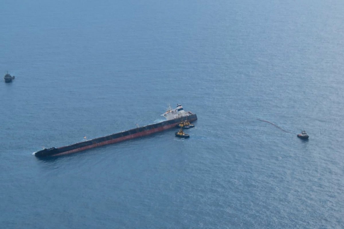 Navio encalhado no Maranhão permanece estável e não apresenta sinais de vazamento