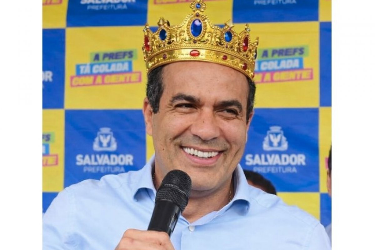 Mais viadutos, menos saúde e a terceira pior educação do país: viva o Majestade!