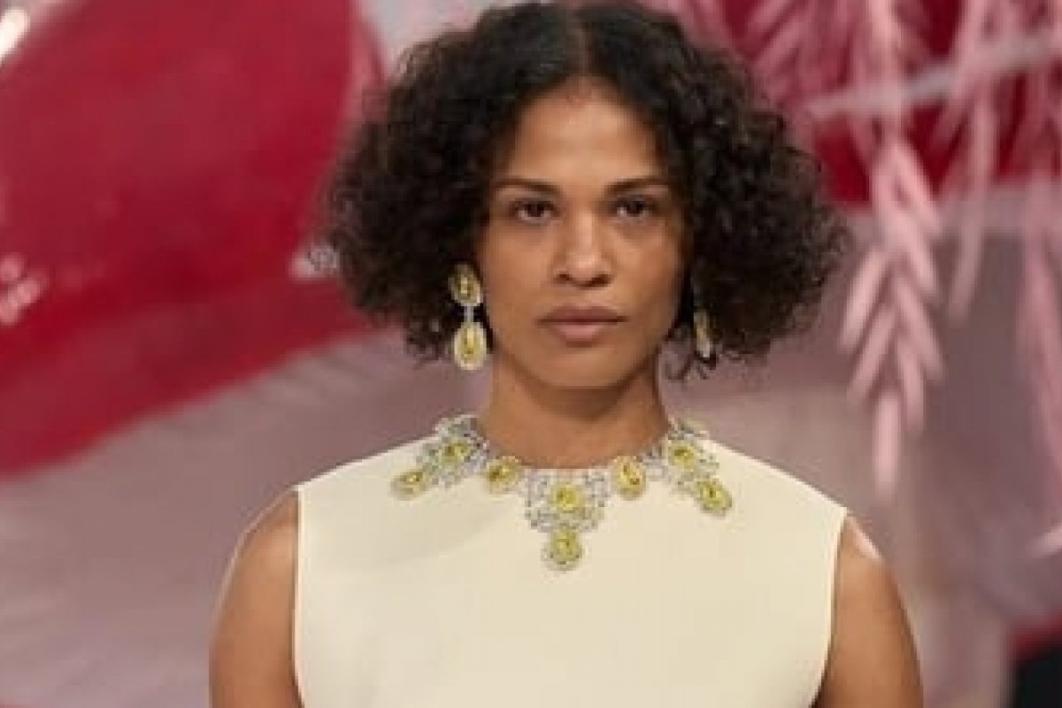 Modelo nordestina estreia internacional na alta-costura da Chanel! 