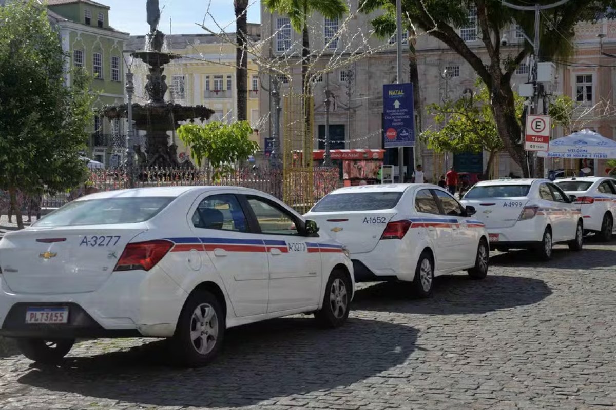Edital de credenciamento para novos taxistas é lançado pela prefeitura de Salvador; veja como participar