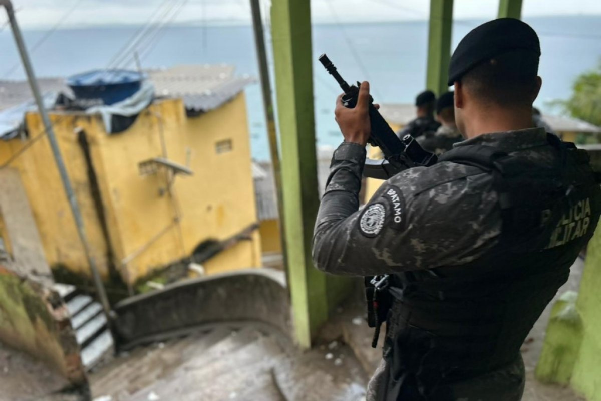 Suspeito de liderar tráfico na Gamboa, em Salvador, é morto em confronto policial no interior