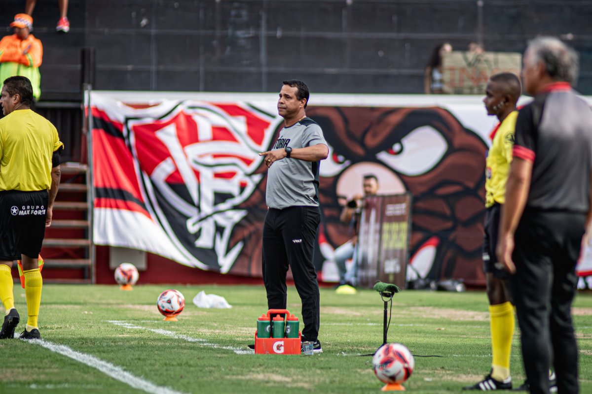 Vitória visita o Barcelona de Ilhéus pensando em voltar para G-4 do Baiano