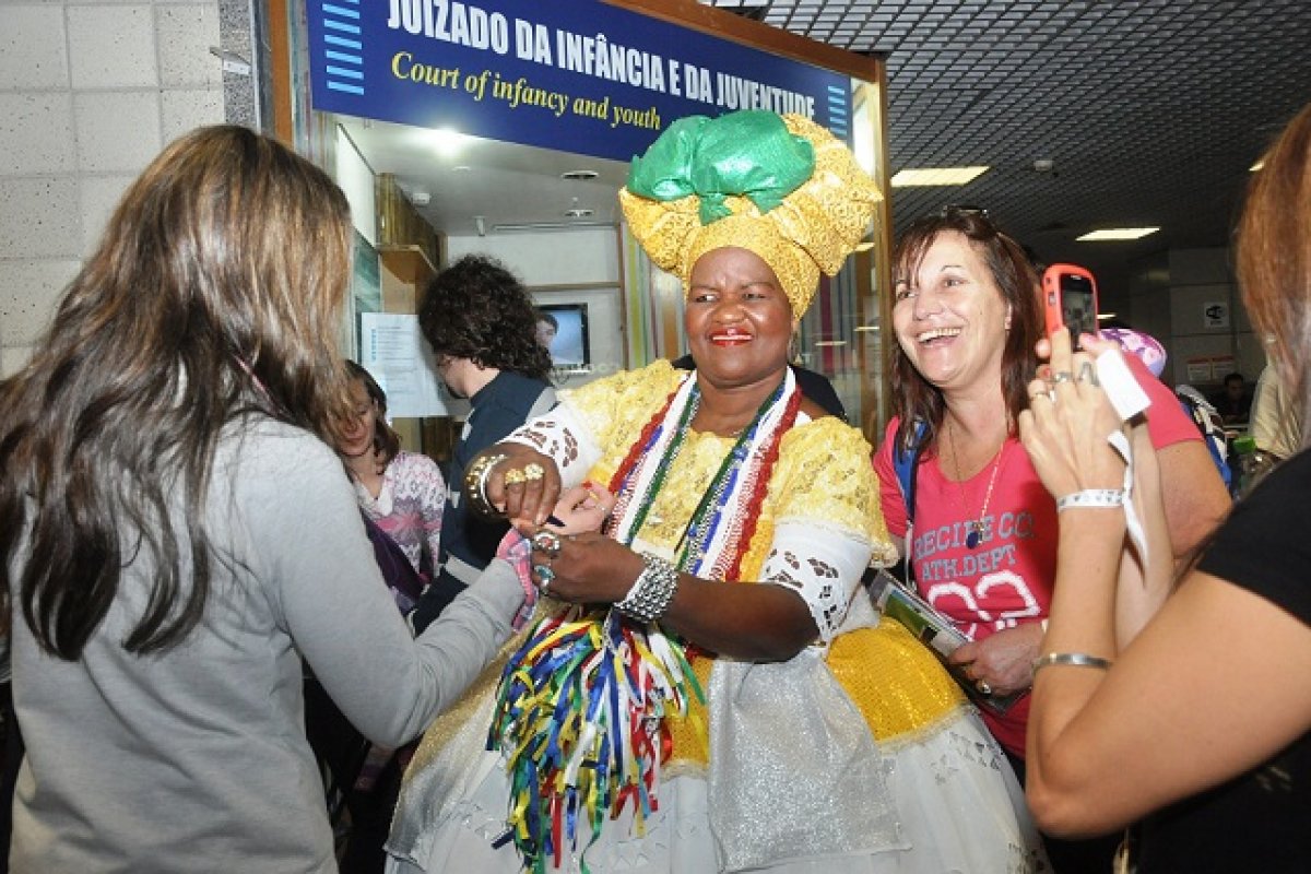 Procura entre turistas estrangeiros por destinos famosos do Carnaval brasileiro aumenta 40%! 