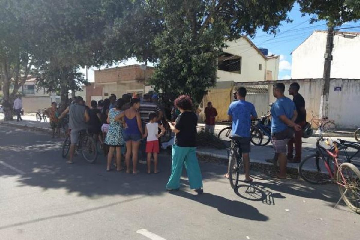 Idosa morre após ser atropelada por moto em Teixeira de Freitas, na Bahia