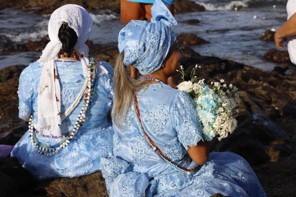 [Odoyá: Fé em Iemanjá mobiliza baianos e turistas em celebração do 2 de fevereiro]