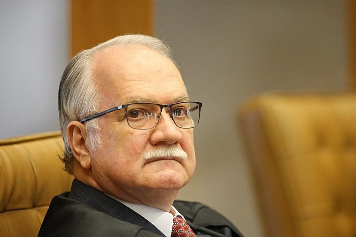 Ministros respondem pelas próprias escolhas e hora é de retomada institucional, diz Fachin no STF