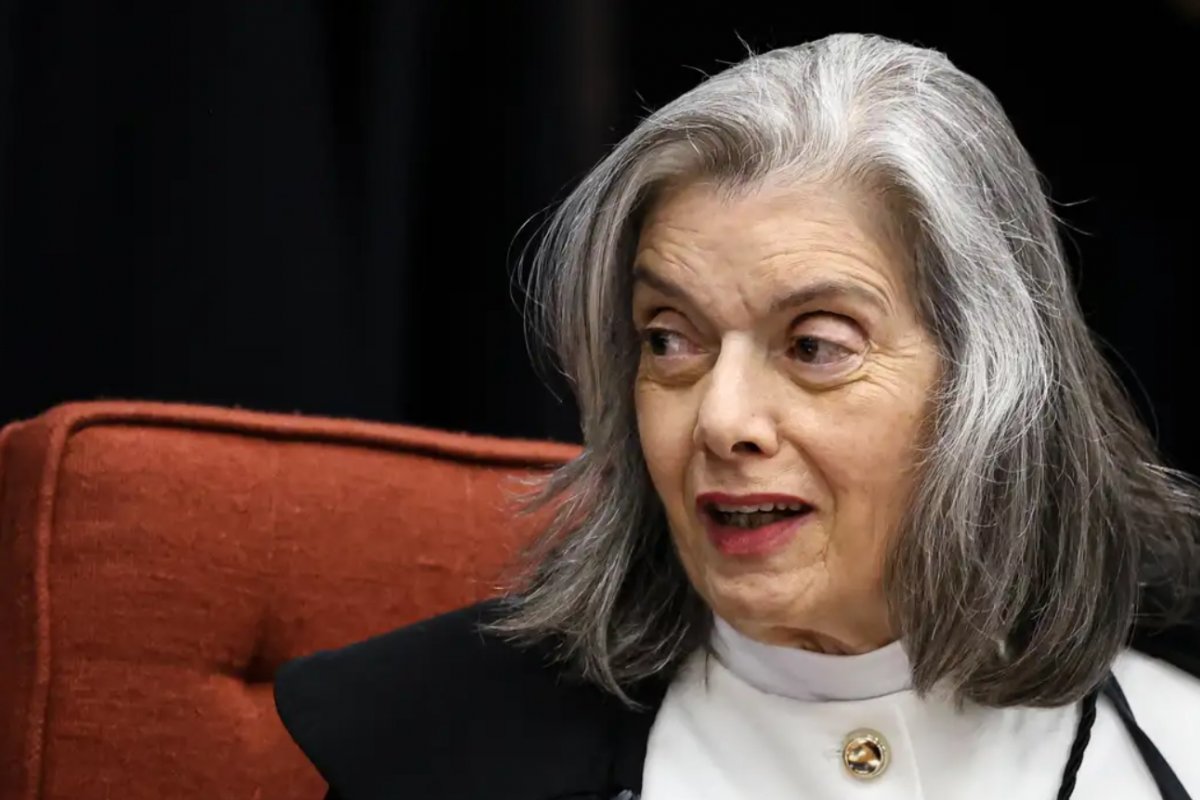 Cármen Lúcia defende rigor ético e transparência de juízes em ano eleitoral