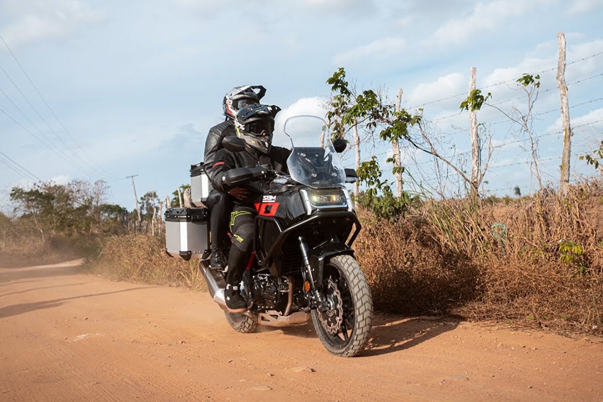 Shineray lança nova moto Trail SBM 400ss 
