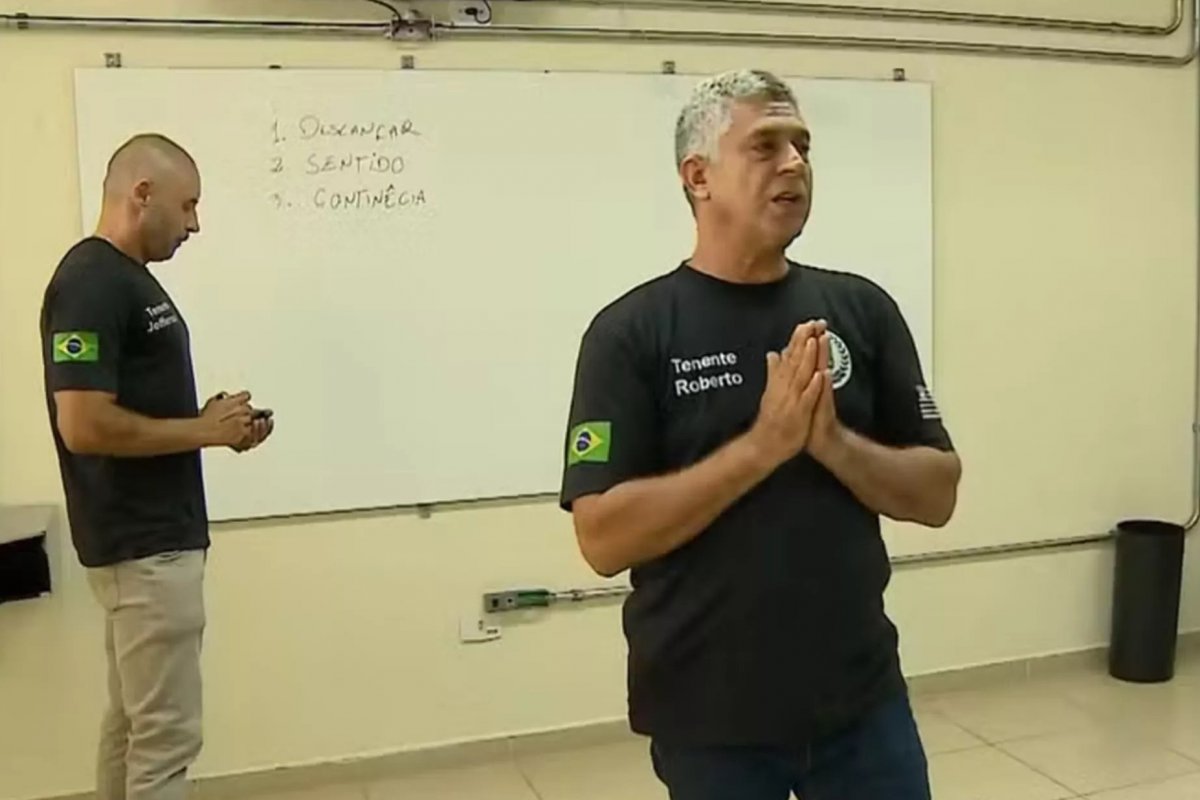 Vídeo: policiais monitores de escola cívico-militar de São Paulo erram ortografia no primeiro dia de aula
