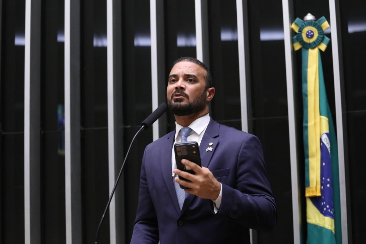 Após caso Orelha, Capitão Alden propõe política nacional de educação para proteção aos animais