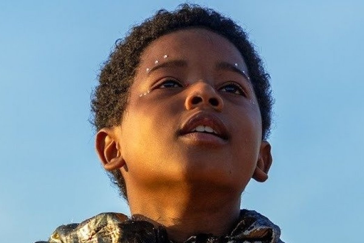 Filme brasileiro “Feito Pipa”, com Lázaro Ramos e Teca Pereira, divulga cartaz internacional! 