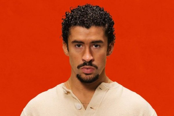 [Não precisa aprender espanhol, diz Bad Bunny sobre show no Super Bowl]