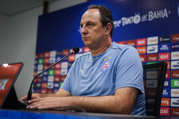 Rogério Ceni isenta Dell após expulsão e projeta duelo contra o Vasco: [Rogério Ceni isenta Dell após expulsão e projeta duelo contra o Vasco: