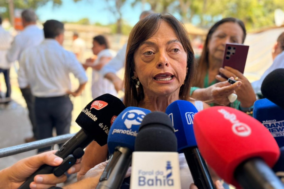 'É a reafirmação de mais algumas políticas públicas que foram revigoradas no Brasil', diz Alice Portugal sobre Lula na Bahia