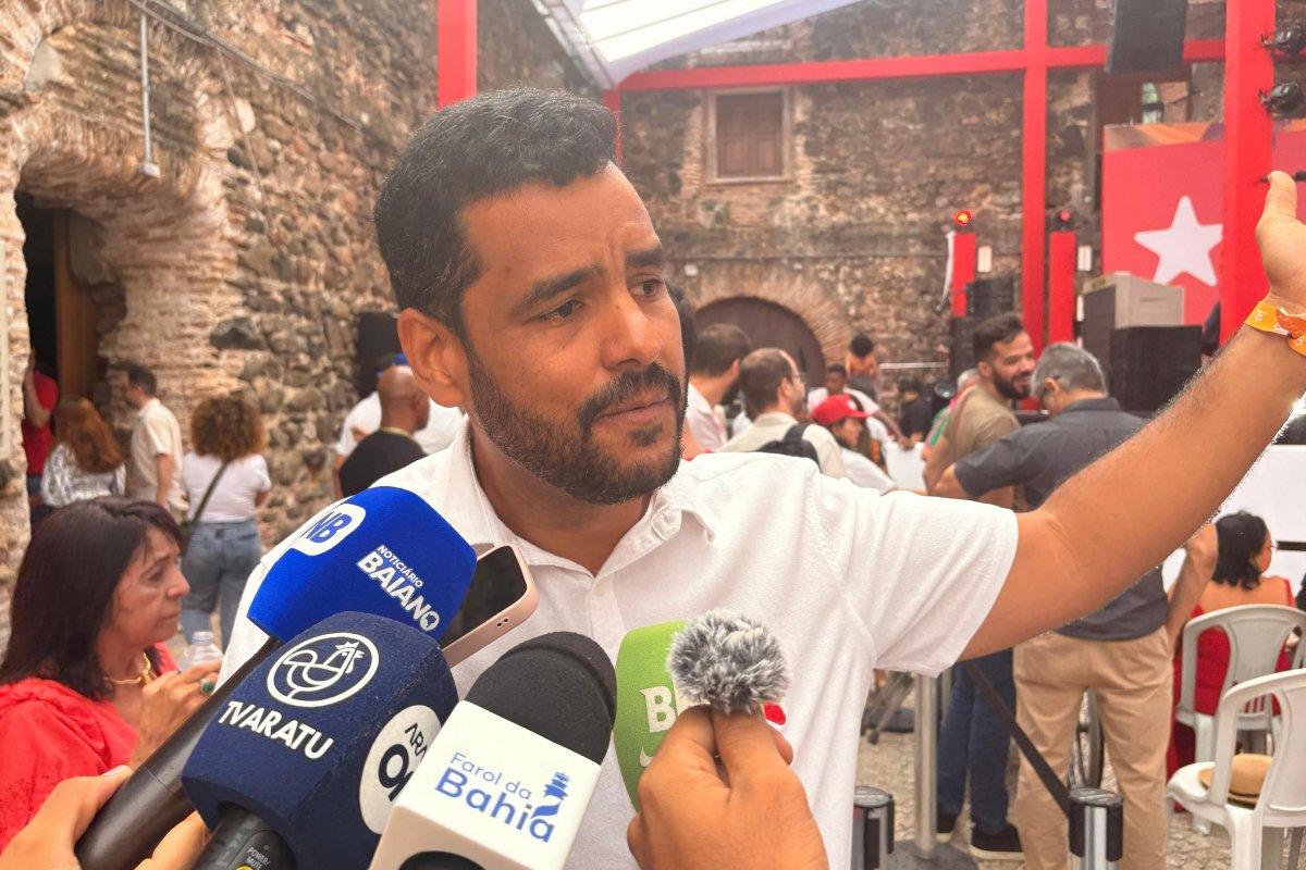 VÍDEO: “Coronel tomou atitudes que precipitaram problema interno no partido dele”, diz Tassio Brito em evento dos 46 anos do PT