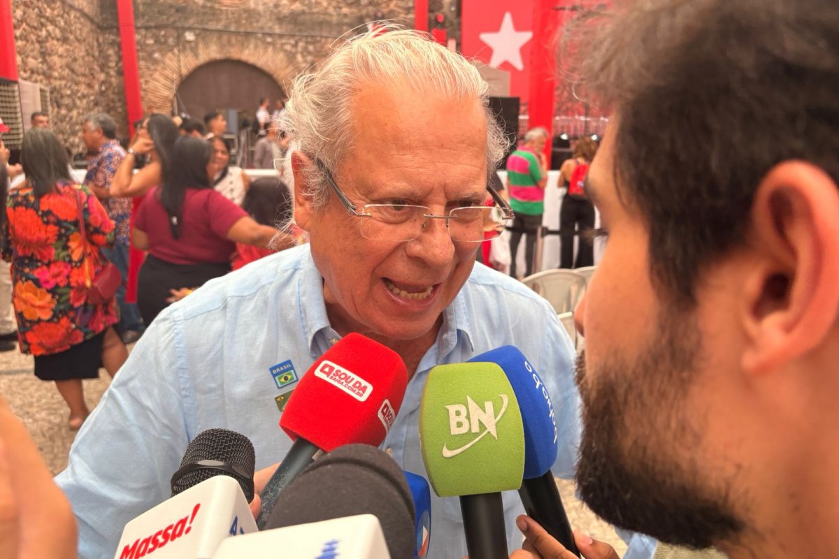 “Tão importante como eleger o presidente Lula, é mudar o Congresso Nacional”, diz José Dirceu