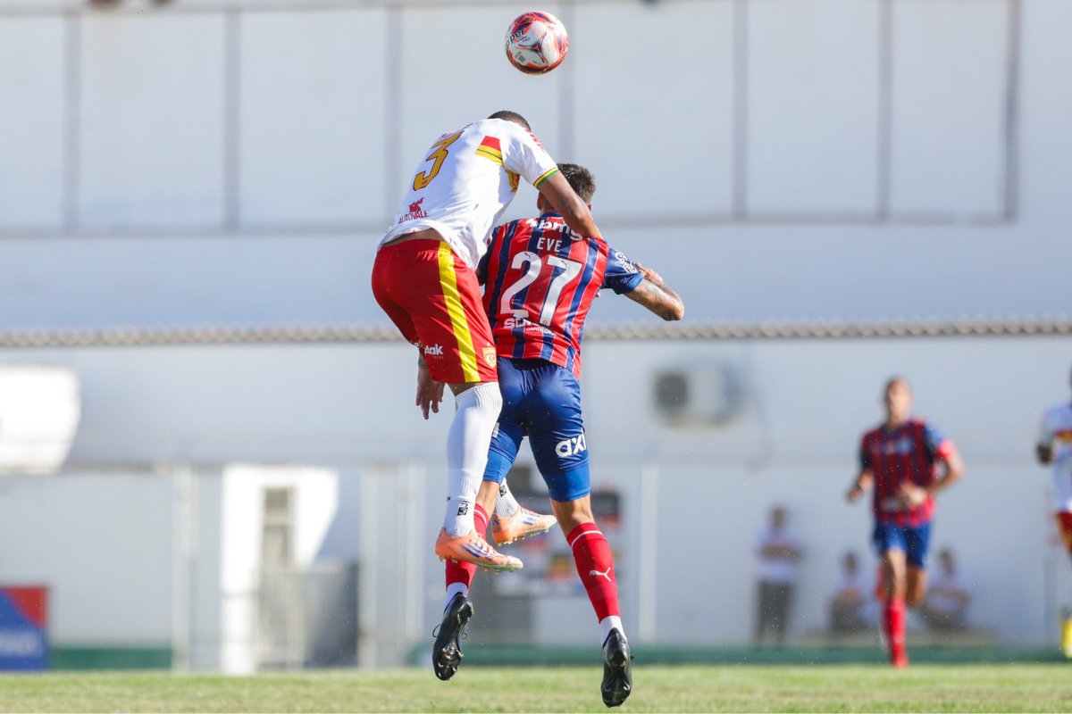 Bahia empata com a Juazeirense em reestreia de Everaldo e mantém invencibilidade no Baiano