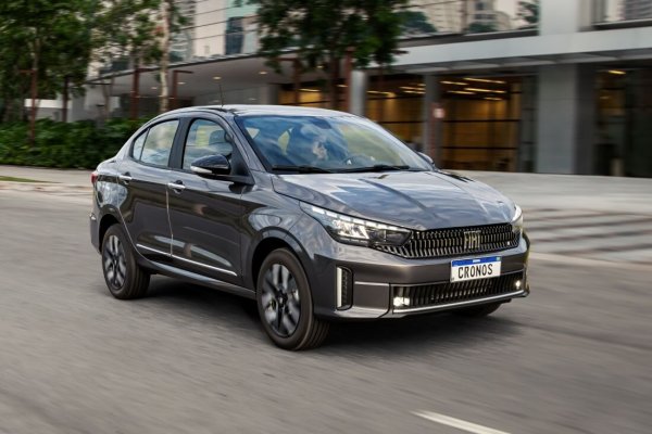 [Fiat Cronos chega a meio milhão de unidades produzidas ]