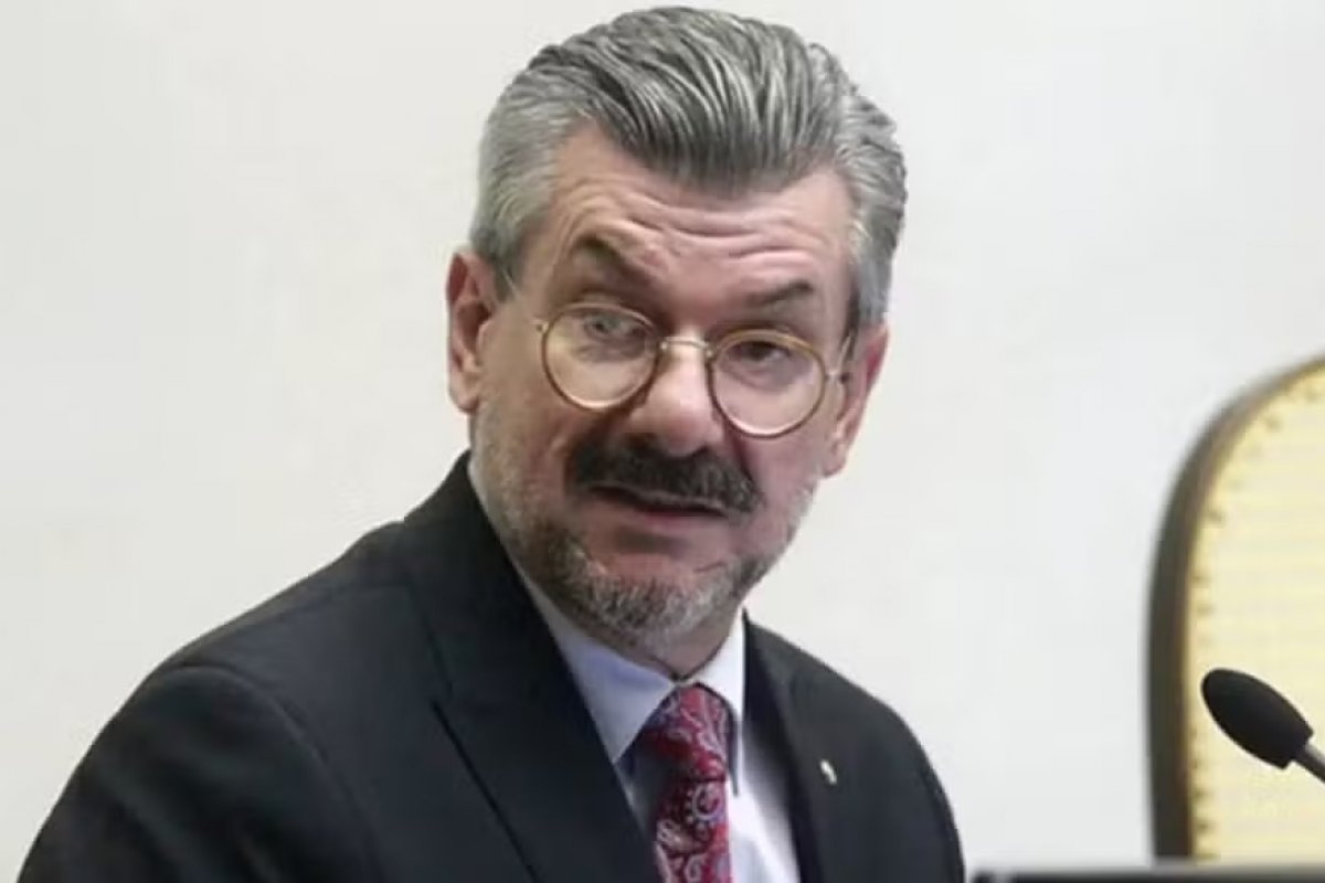 STJ afasta ministro acusado de assédio até conclusão de apurações