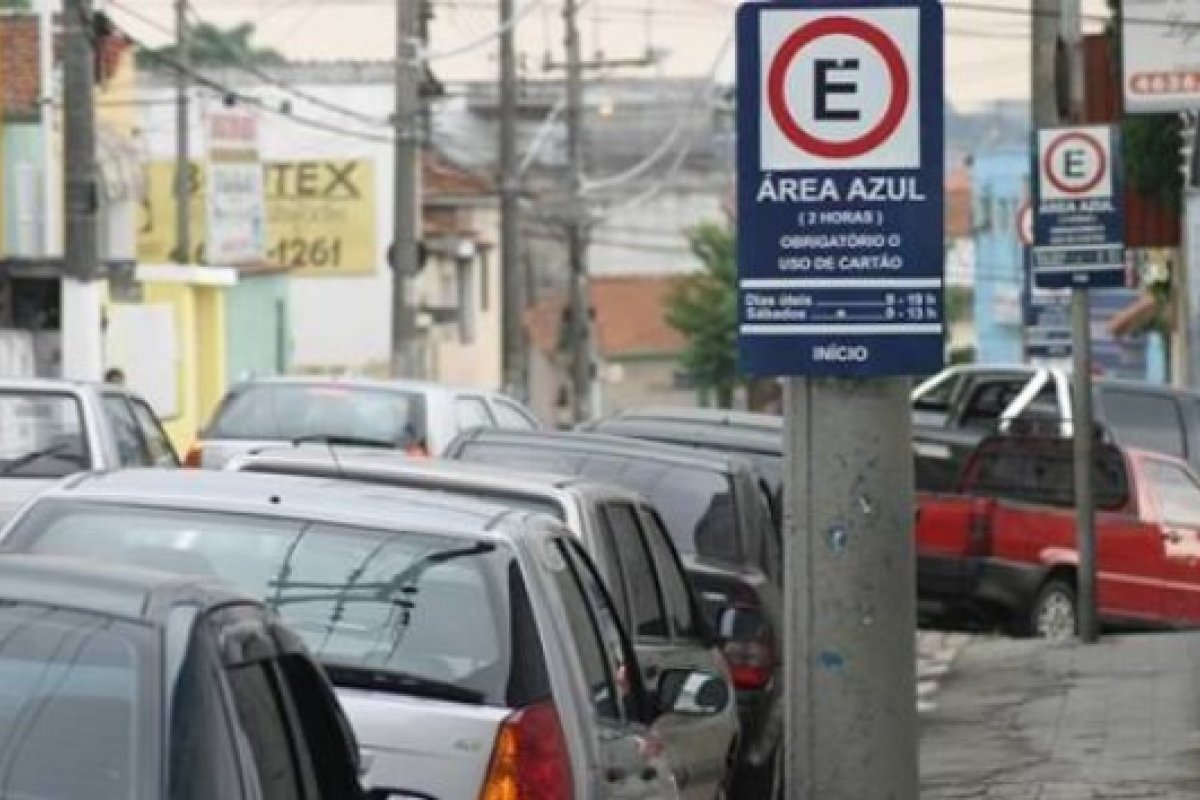 Justiça manda suspender contratação ilegal de 70 monitores da Zona Azul, em Itabuna