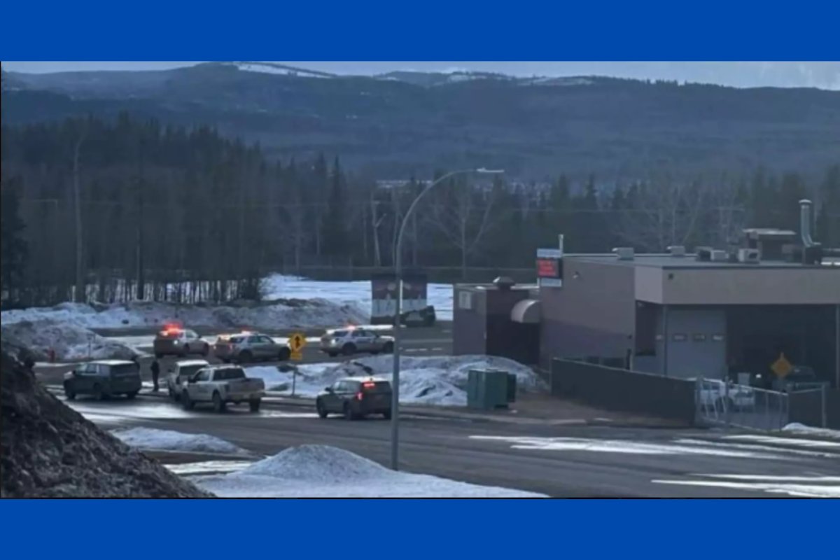 Ataque a tiros em escola e casa deixa 10 mortos e 25 feridos no Canadá