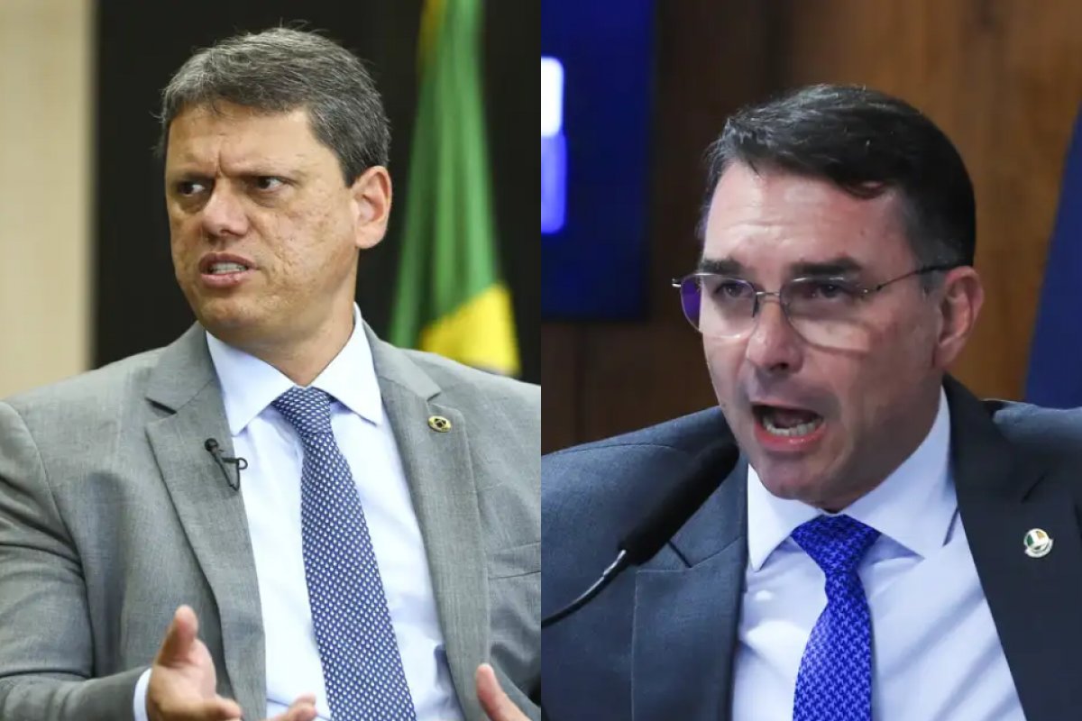 Tarcísio adia reunião com Flávio Bolsonaro, mas promete segurar sua mão