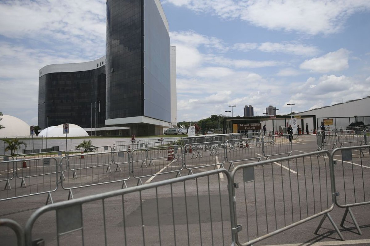 Prazo para dar entrada na mudança de partido já está disponível