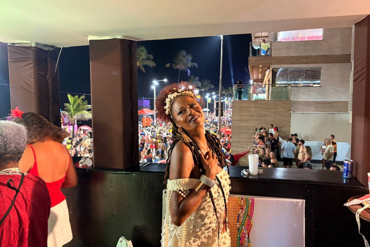 VÍDEO: Edvana Carvalho é a rainha do Camarote de Marta Góes no Carnaval de Salvador