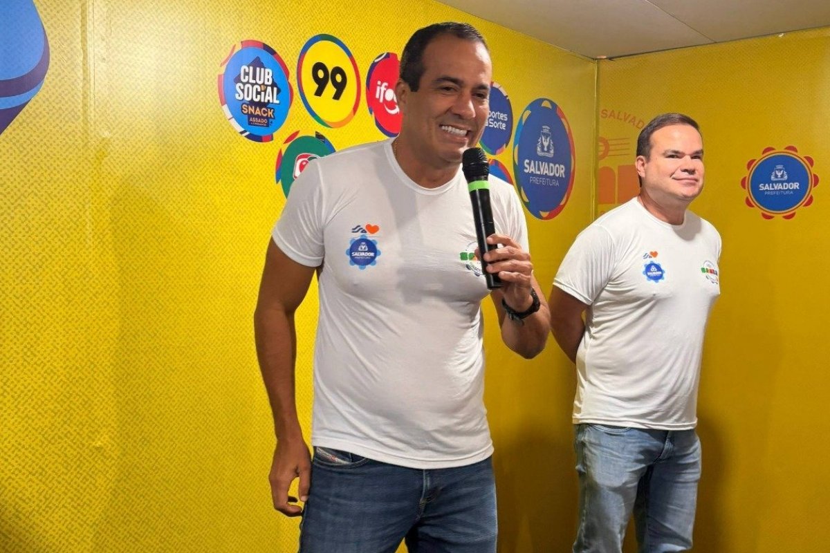 Vídeo: 'Pela primeira vez, tem mais gente no Centro Histórico do que na Barra/Ondina', diz Bruno Reis sobre primeiro dia de Carnaval