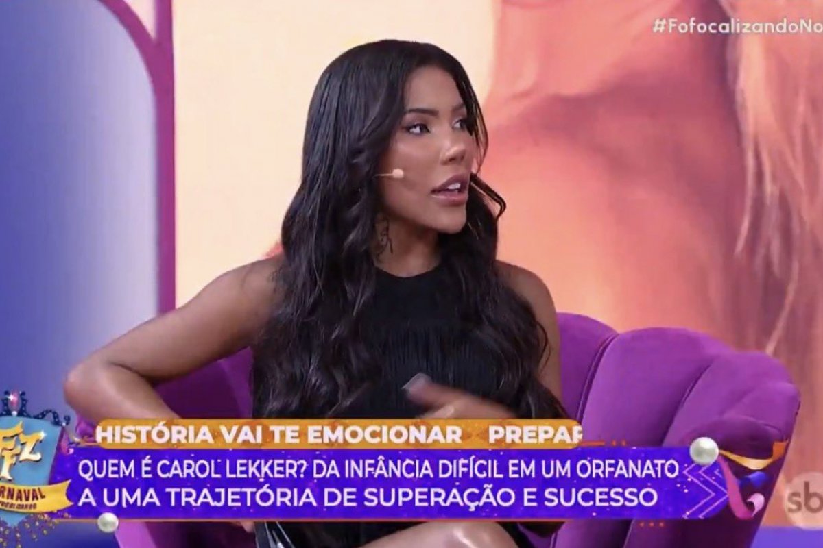 Carol Lekker é a nova apresentadora do Fofocalizando!